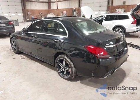 2016 Mercedes-Benz C 300 4Matic z USA, uszkodzony, nr VIN 55SWF4KB5GU108798